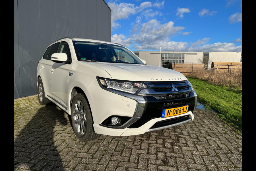 Mitsubishi Outlander 2.0 PHEV Pure