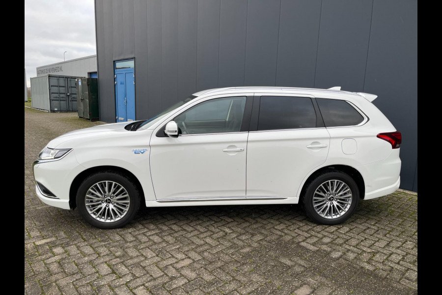 Mitsubishi Outlander 2.4 PHEV pure +