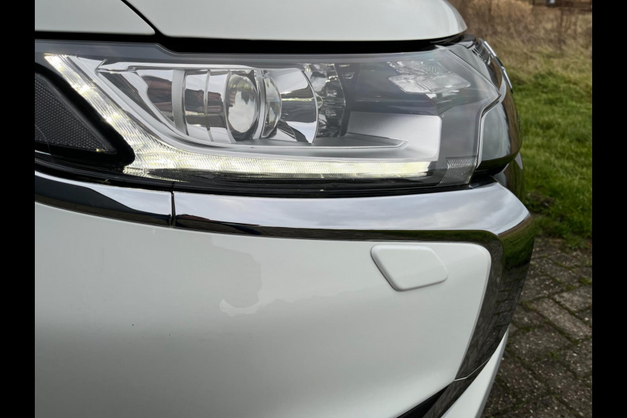 Mitsubishi Outlander 2.4 PHEV pure +