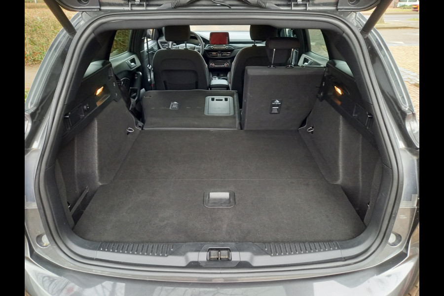 Ford FOCUS Wagon 1.5 EcoBoost 150-pk Automaat ST Line X 1500 kg geremd aanhangwagen gewicht