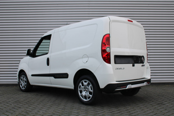 Fiat Dobló Cargo 1.6 MJ L1H1 S Trekking | Airco | Cruise | DAB | Bluetooth | Camera | 3 zits |