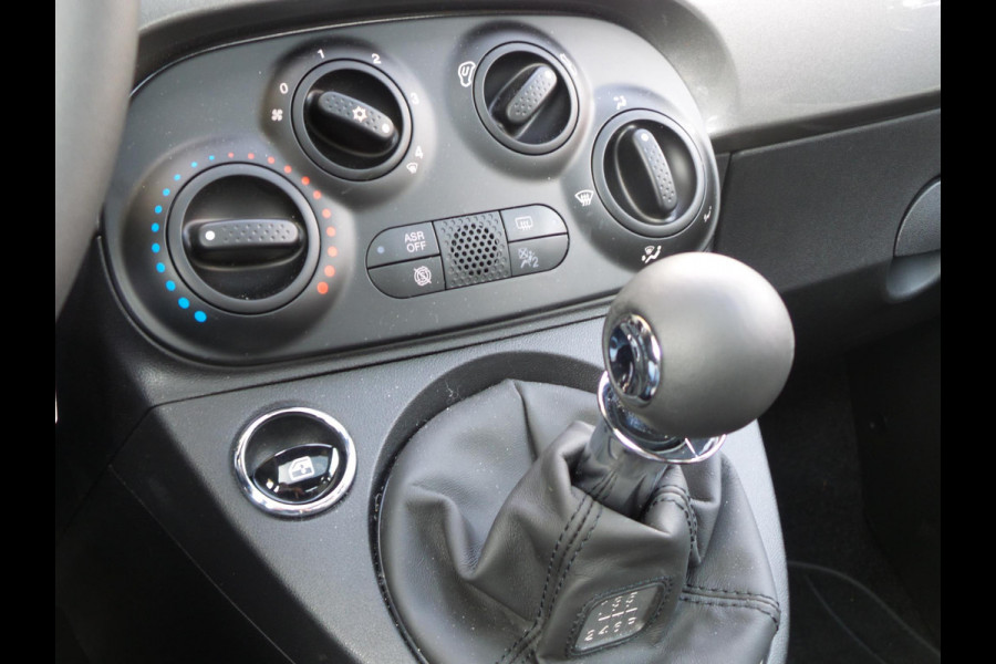 Fiat 500 Hybrid Dolcevita | Navi | PDC | Priv. glass | Pan.dak | Mistlampen | Apple Carplay