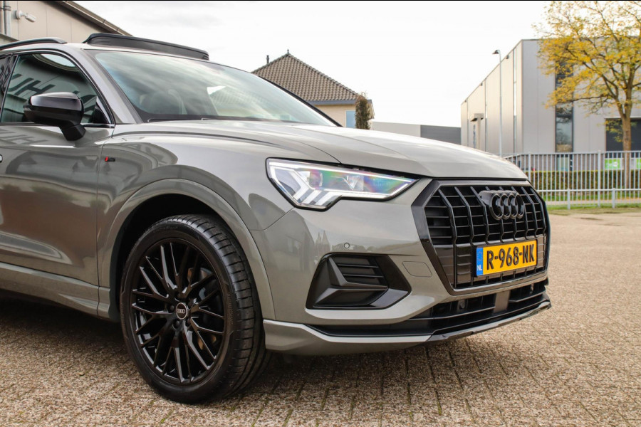 Audi Q3 35 TFSI 1.5 TFSI S Line Pro Line S 150pk S-Tronic! 1e|Panoramadak|Virtual Cockpit|LED Matrix|Leder elektrisch|20inch|Black