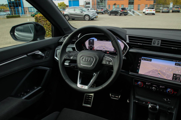 Audi Q3 35 TFSI 1.5 TFSI S Line Pro Line S 150pk S-Tronic! 1e|Panoramadak|Virtual Cockpit|LED Matrix|Leder elektrisch|20inch|Black