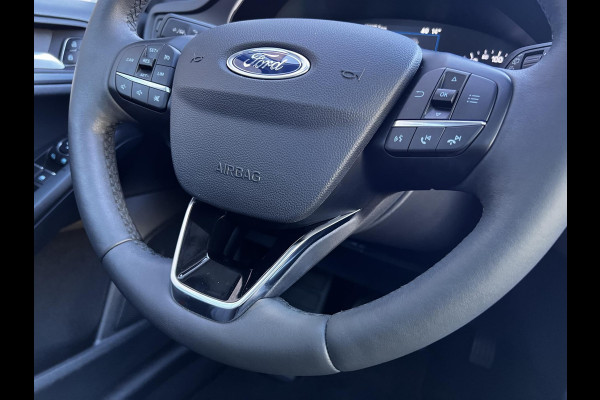 Ford FOCUS Wagon 1.0 EcoBoost Active Business / Panoramadak / Navigatie + Camera / Stoel + Stuurverwarming