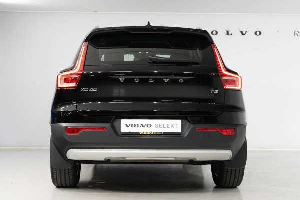 Volvo XC40 T3 163PK Automaat Momentum Business Stoelverwarming / Navigatie / 18'' velgen / DAB+