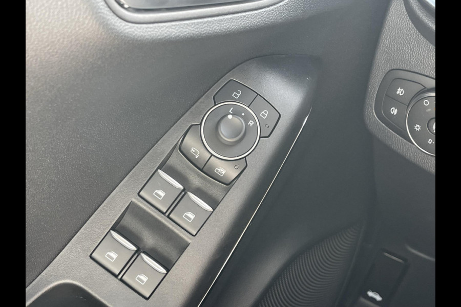 Ford Puma 1.0 EcoBoost Hybrid Titanium 125pk 125pk Voorraad! | Nieuw | Winterpack | Climate control | Achteruitrijcamera | Navigatie
