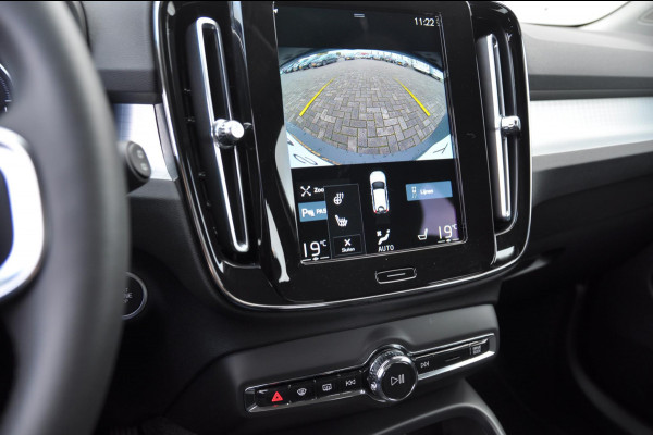 Volvo XC40 T4 211PK Automaat Recharge Inscription / Cruise control/ Parkeersensoren met camera/ Keyless entry/ Elektrische achterklep/ Apple carplay