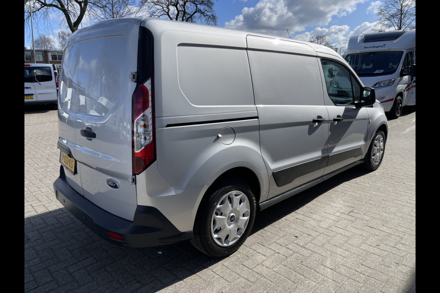 Ford Transit Connect 1.5 TDCI 100pk L2 Trend / vaste prijs rijklaar € 15.950 ex btw / nieuwe koppeling / lease vanaf € 337 / airco / cruise / navi / 3 zits / zilver metallic !