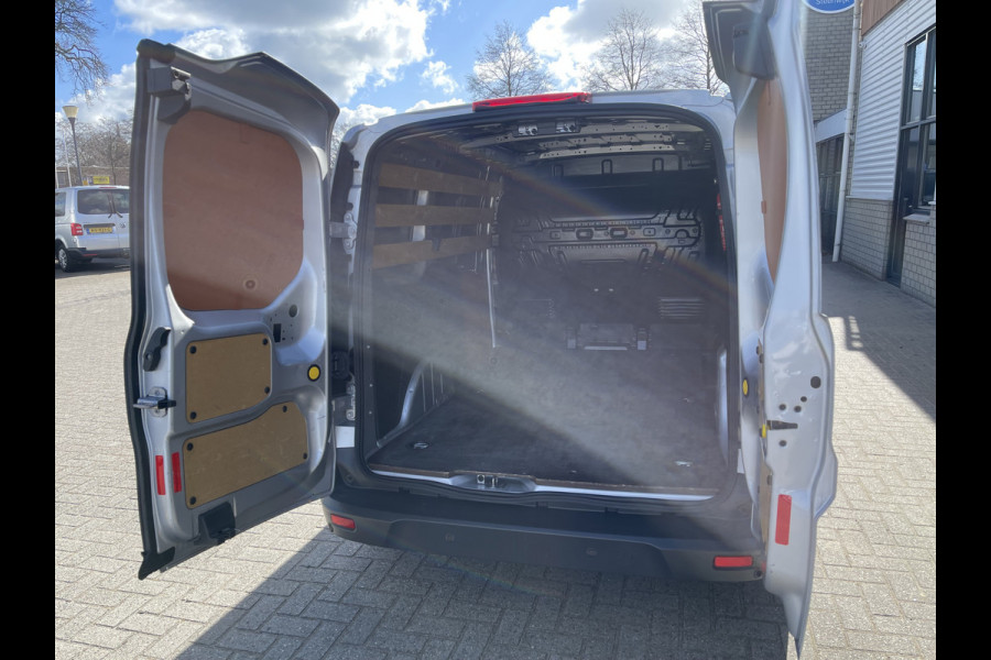 Ford Transit Connect 1.5 TDCI 100pk L2 Trend / vaste prijs rijklaar € 13.950 ex btw / nieuwe koppeling / lease vanaf € 337 / airco / cruise / navi / 3 zits / zilver metallic !