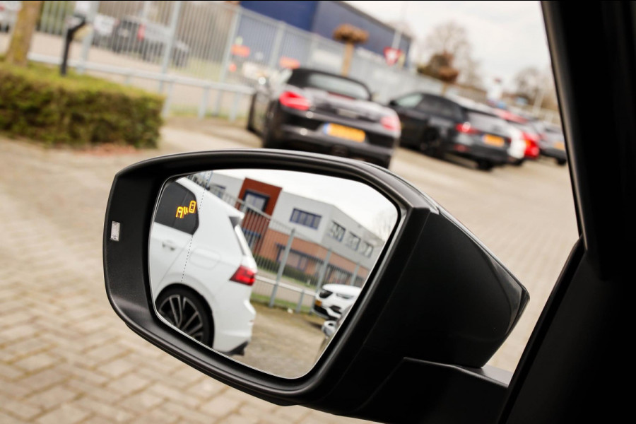 Volkswagen T-Roc 1.5 TSI Sport Business R 150pk DSG! Panoramadak|Virtual Cockpit|LED Plus|NAVI|ACC|Lane+Side|Camera|Black|Trekhaak