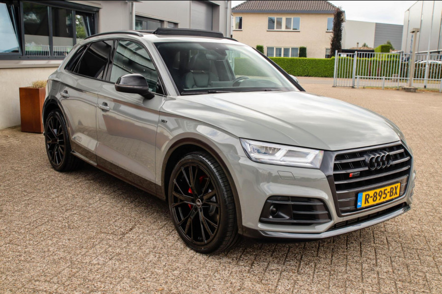 Audi Q5 3.0 TFSI SQ5 Quattro S-Line 354pk Automaat! 1e Eig|DLR|Quantum|Kuipstoelen|Panoramadak|Virtual Cockpit|Black|Carbon|22inch