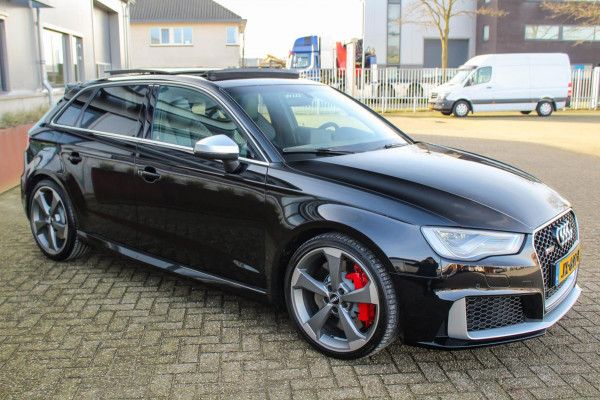 Audi RS3 Sportback 2.5 TFSI A3 Quattro S-Tronic 431pk! 2e Eig|Origineel NL|DLR|JD|Kuipstoelen|Panoramadak|LED|Camera|Magnetic|B&O