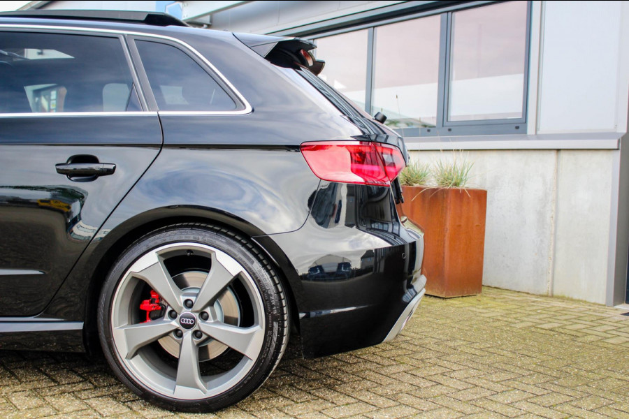 Audi RS3 Sportback 2.5 TFSI A3 Quattro S-Tronic 431pk! 2e Eig|Origineel NL|DLR|JD|Kuipstoelen|Panoramadak|LED|Camera|Magnetic|B&O