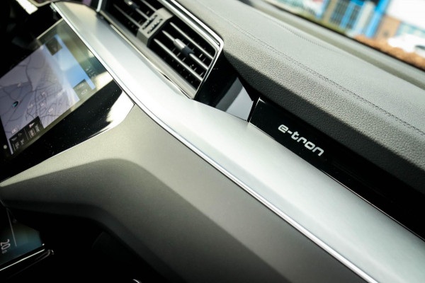 Audi e-tron 55 Quattro S Edition Pro Line S S-Line 408pk! 12%|1e|NL|DLR|Panoramadak|Virtual Cockpit|Luchtvering|ACC|360|Black|22