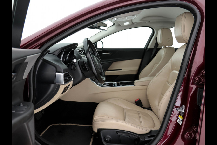 Jaguar XE 2.0 D Portfolio Premium-Business-Pack Aut. *VOLLEDER | NAVI-FULLMAP | BI-XENON | CAMERA | ECC | PDC | CRUISE | LANE-ASSIST*