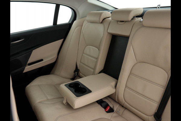 Jaguar XE 2.0 D Portfolio Premium-Business-Pack Aut. *VOLLEDER | NAVI-FULLMAP | BI-XENON | CAMERA | ECC | PDC | CRUISE | LANE-ASSIST*