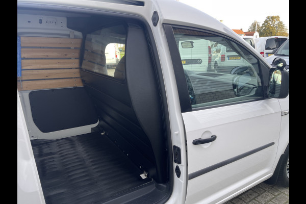 Volkswagen Caddy 2.0 TDI L2H1 BMT Maxi Easyline / rijklaar € 11.950 ex btw / lease vanaf € 253 / parkeersensoren achter / ramen rondom !