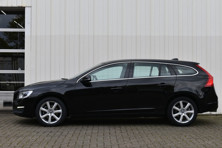 Volvo V60 T3 Nordic+ Automaat | Standkachel | Xenon | Stoelverwarming | NAVI