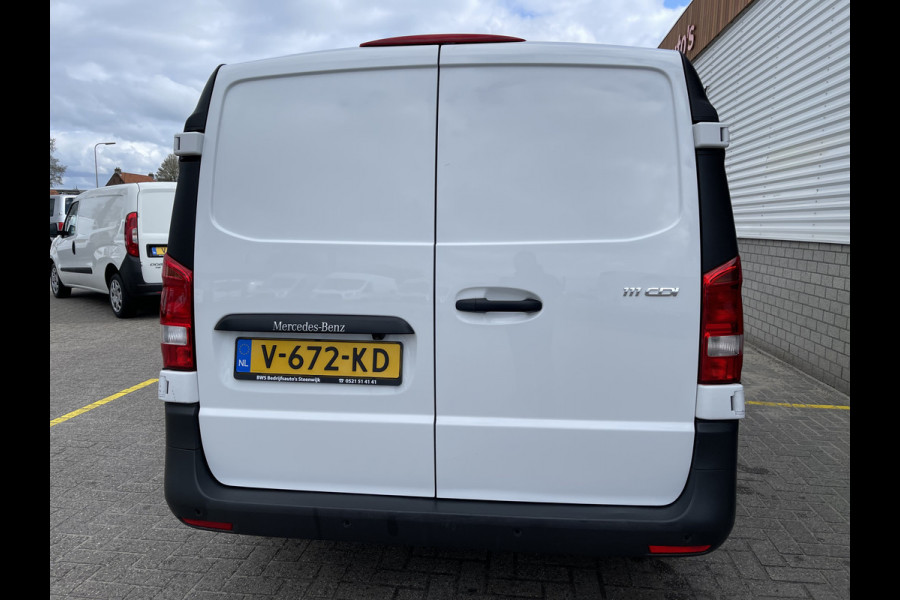 Mercedes-Benz Vito 111 CDI Functional Lang L2H1 / rijklaar € 19.950 ex btw / lease vanaf € 431 / airco / navigatie / achteruit rijcamera / parkeersensoren voor en achter !