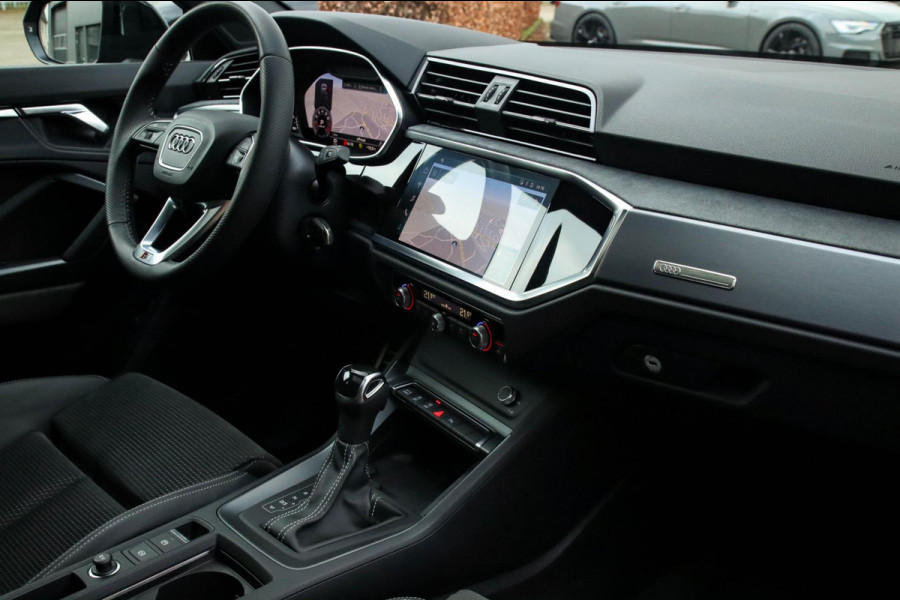 Audi Q3 Sportback 35 TFSI 1.5TFSI S Line Pro Line S 150pk S-Tronic! Panoramadak|Virtual Cockpit|LED Matrix|Leder|ACC|20inch|Black