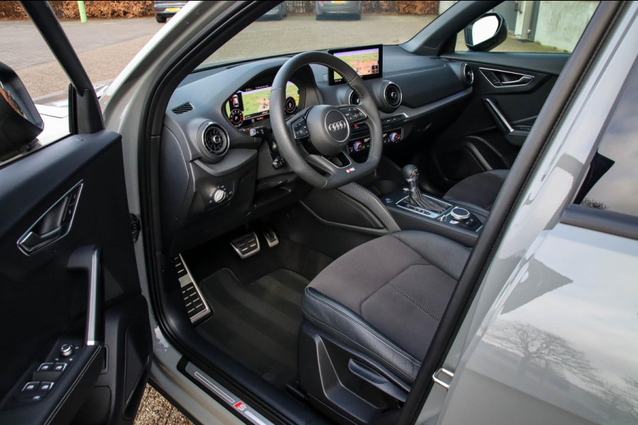 Audi Q2 1.4 TFSI CoD Sport Pro Line S S-line 150pk S-Tronic 1e Eig|DLR|Panoramadak|Virtual Cockpit|LED Matrix|3D Knipper|ACC|Black