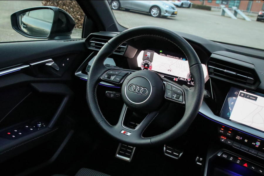 Audi A3 Sportback 35 1.5 TFSI S Edition S-line 150pk S-Tronic! Supersport kuipstoelen|Virtual Cockpit|Panoramadak|LED Matrix|Black