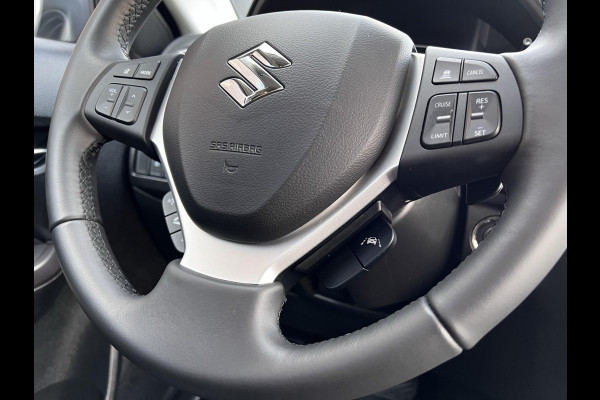 Suzuki Vitara 1.5 Hybrid Style / Automaat / Panoramadak / Adaptive Cruise / Navi + Camera / Stoelverwarming