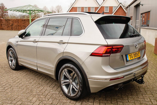 Volkswagen Tiguan 2.0TSI 4Motion Highline R-Line 180pk DSG! 1e Eig|DLR|Panoramadak|Virtual Cockpit|LED|Camera|HUD|19inch|Trekhaak