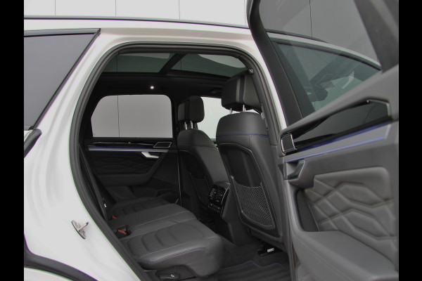 Volkswagen Touareg R 3.0 TSI eHybrid 462PK | Full option | Garantie 02-2026