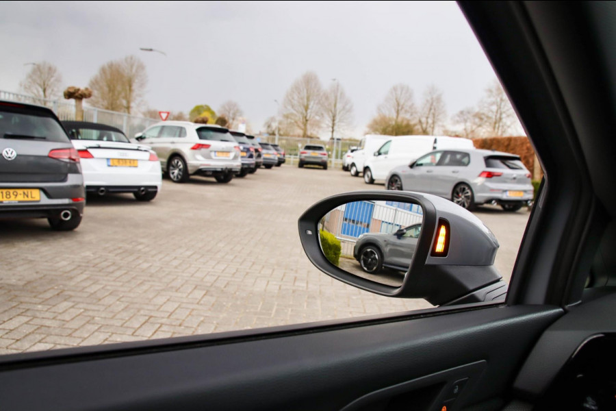 Volkswagen Golf 2.0 TSI GTI 245pk DSG! Panoramadak|Virtual Cockpit|IQ LED|Lederen kuipstoelen+Ventilatie|NAVI|Camera|Harman Kardon