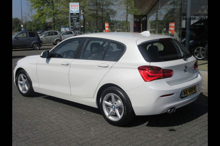 BMW 1 Serie 120I Automaat 184 PK HIGH EXECUTIVE (occasion) Led verlichting, Navi , PDC V+A , Automaat