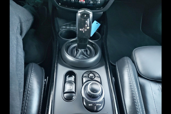 MINI Clubman 1.5 Cooper Yours Edition Automaat,afneembare trekhaak, navigatie,achteruitrijcamera,stoelverwarming,cruisecontrol,airco,parkeersensoren,