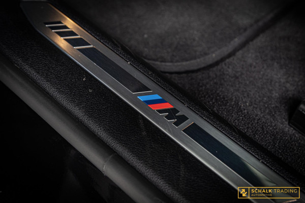 BMW 1-serie 118i High Executive|M-Sport|M Sportstoelen|NWAPK