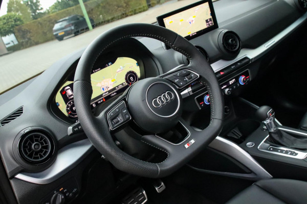 Audi Q2 1.4 TFSI CoD Sport Pro Line S S-line 150pk S-Tronic 1e Eig|DLR|Panoramadak|Virtual Cockpit|LED Matrix|3D Knippers|19|Black