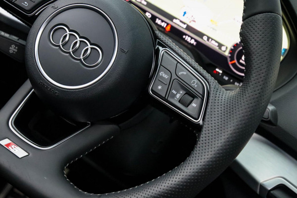 Audi Q2 1.4 TFSI CoD Sport Pro Line S S-line 150pk S-Tronic 1e Eig|DLR|Panoramadak|Virtual Cockpit|LED Matrix|3D Knippers|19|Black