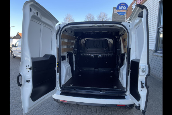 Opel Combo 1.3 CDTi 95pk L1H1 Sport / rijklaar € 10.950 ex btw / lease vanaf € 232 / airco / cruise / stoelverwarming / lichtmetalen velgen / pdc achter !