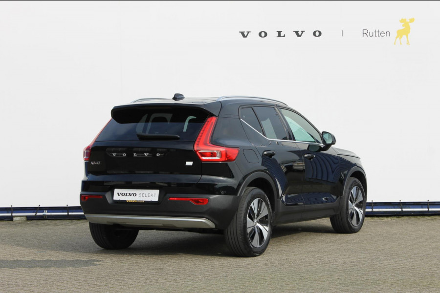 Volvo XC40 T4 211PK Automaat Recharge Inscription Expression Stoel en stuurwielverwarming / Apple Carplay / Parkeersensoren voor en achter met parkeercamera / Schuif-kanteldak