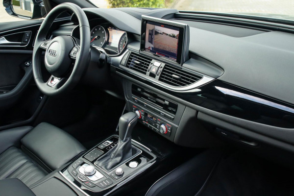 Audi A6 Avant 1.8 TFSI ultra Sport S-Line Automaat 190pk! 1e Eig|DLR|Panoramadak|Lederen sportstoelen|LED Matrix|20inch|360|Black