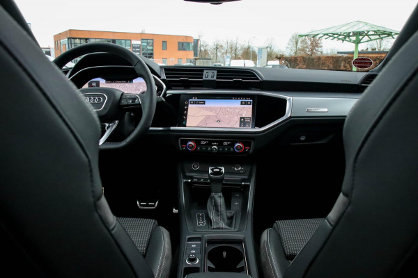 Audi Q3 Sportback 35 TFSI 1.5TFSI S Line Pro Line S 150pk S-Tronic! Panoramadak|Virtual Cockpit|LED Matrix|Leder|ACC|Camera|Black