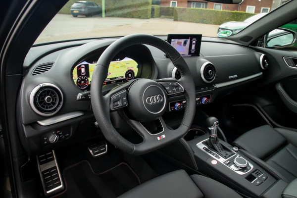 Audi S3 Sportback 2.0TFSI A3 quattro Facelift 310pk S-Tronic 1e Eig|DLR|Kuipstoelen|Virtual Cockpit|Panoramadak|Magnetic|LED|Black