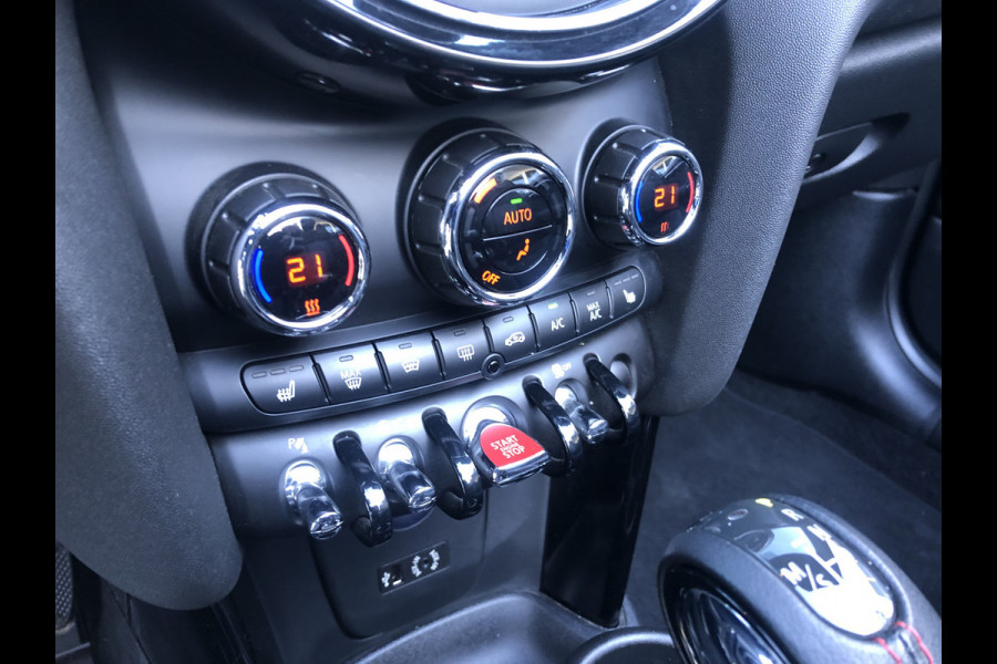 MINI Cabrio 2.0 Cooper S Chili, Automaat, Navigatie PRO . Een proefrit levert het bewijs. Neem contact op en we maken een afspraak!