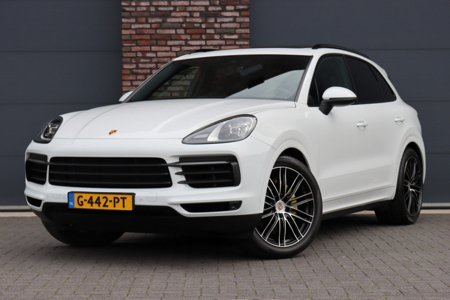 Porsche Cayenne 3.0 V6 Aut8 | Luchtvering | Panoramadak | Camera | Memory | Trekhaak | Porsche Dynamic Light Systeem | Stoelverwarming V+A | Rijassistentiesysteem Rijstrookwissel |