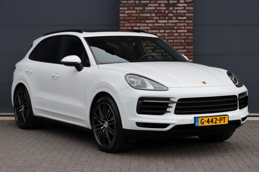 Porsche Cayenne 3.0 Aut8, Luchtvering. Panoramadak, Camera, Memory, Elek. Trekhaak, Porsche Dynamic Light Systeem, Stoelverwarming V+A, Rijassistentiesysteem Rijstrookwissel, Etc,