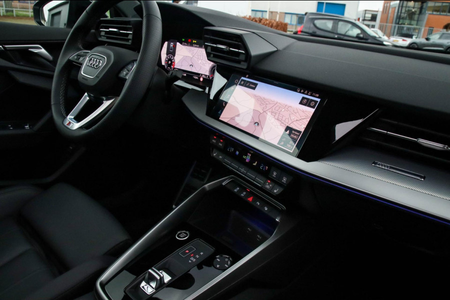Audi A3 Limousine 35 1.5 TFSI S Edition One S-line 150pk S-Tronic Lederen kuipstoelen|Virtual Cockpit|Panoramadak|LED Matrix|Black