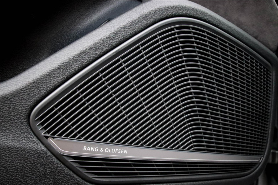 Audi A4 Avant 45 2.0 TFSI Quattro Sport Pro Line S S line Facelift 252pk S-Tronic RS Kuipstoelen|Panoramadak|Virtual Cockpit|Black