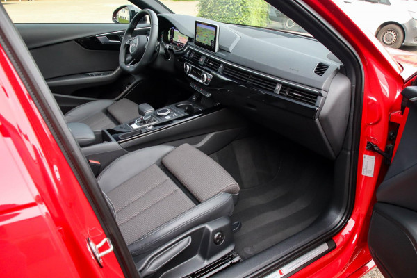 Audi A4 Avant 1.4 TFSI S-line Black Edition Facelift 150pk S-Tronic 1e Eig|DLR|Panoramadak|Virtual Cockpit|LED Matrix|18inch|Black