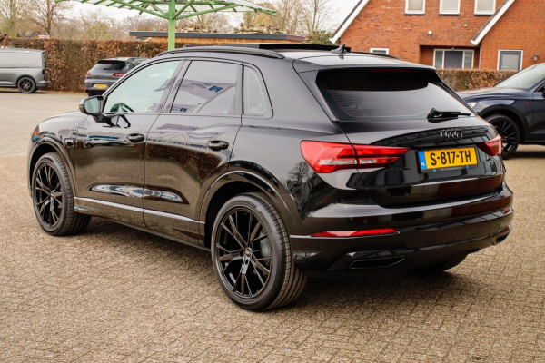 Audi Q3 35 TFSI 1.5 TFSI S Line Pro Line S 150pk S-Tronic! 1e|Panoramadak|Virtual Cockpit|LED|Leder elektrisch|Lane|20inch|Black