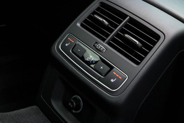 Audi A4 Avant 1.4 TFSI S line Black Edition Facelift 150pk S-Tronic 1e Eig|DLR|Panoramadak|Virtual Cockpit|LED Matrix|ACC|19|Black