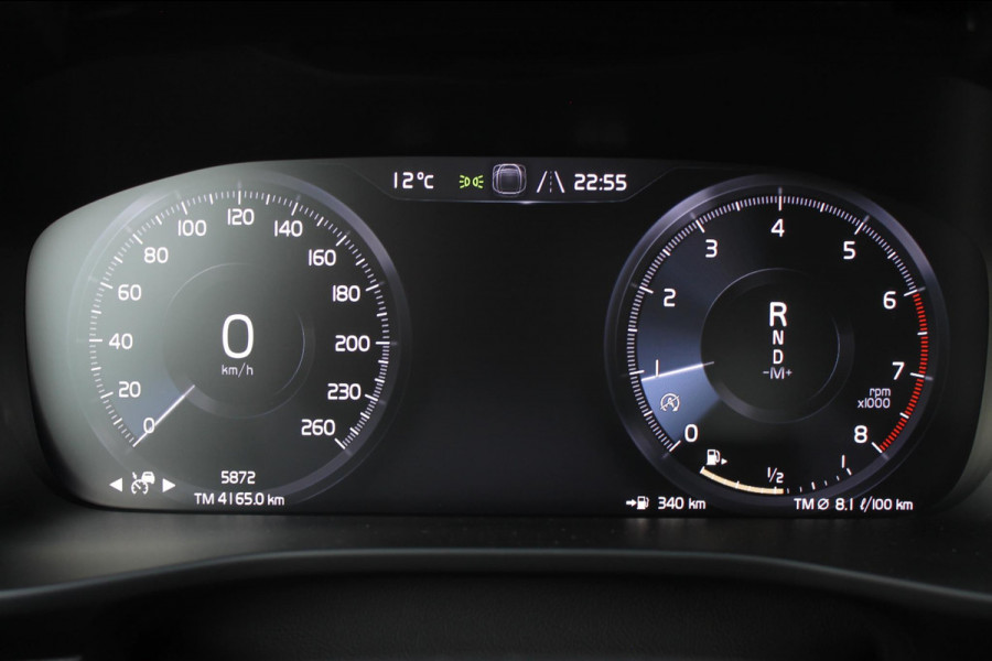 Volvo XC40 T3 163PK Automaat Momentum Business Navigatie, Apple Carplay, Adaptive Cruise Control, 18" lm velgen, Stoelverwarming voor, LED verlichting
